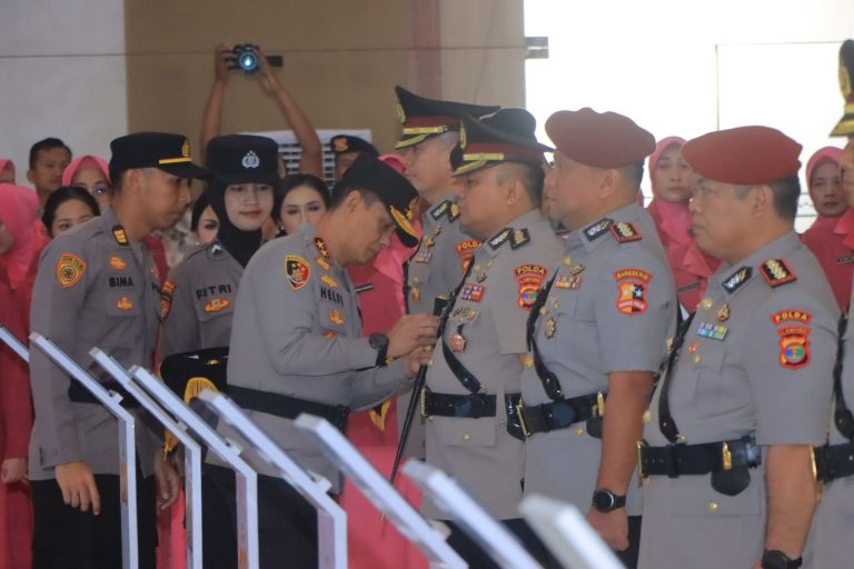 9 Pejabat Utama Dan 4 Kapolres Berganti, Kapolda Lampung Gelar Upacara Serah Terima Jabatan