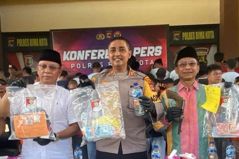 *Kasus Eks Kapolres Bima Kota Simpan Narkoba, Kapolri Perintahkan Tes Urine Serentak Seluruh Anggota Polri*