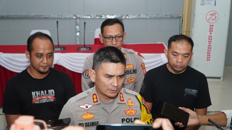 *Kapolres Cirebon Kota Respons Dugaan Oknum Jual Miras, Tegaskan Proses Hukum dan Komitmen Berantas Narkoba*