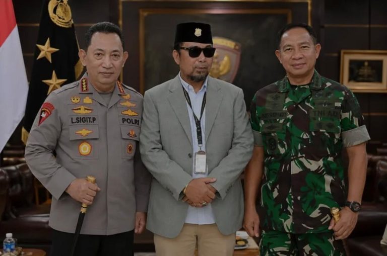 *Ketua Umum Fast Respon Nusantara Counter Polri Agus Flores Tekankan Anggota Jaga Nama Baik TNI-Polri*