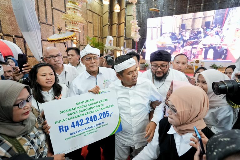 “Pemprov Jabar Perluas Perlindungan BPJS Ketenagakerjaan bagi Pekerja Informal*