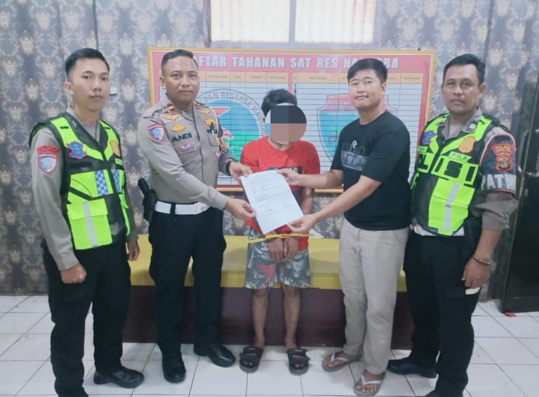 *Patroli Satlantas Polres Lampung Utara Berhasil Ungkap Kepemilikan Sabu dan Sajam*