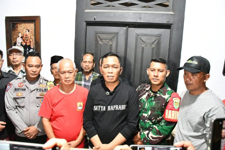 *Satresnarkoba Polresta Cirebon Luncurkan Program Kampung Tangguh Narkoba di Desa Trusmi Kulon*